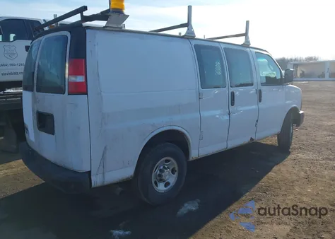 2017 Chevrolet Express 2500 Work Van from USA, damaged, VIN 1GCWGAFF1H1106941